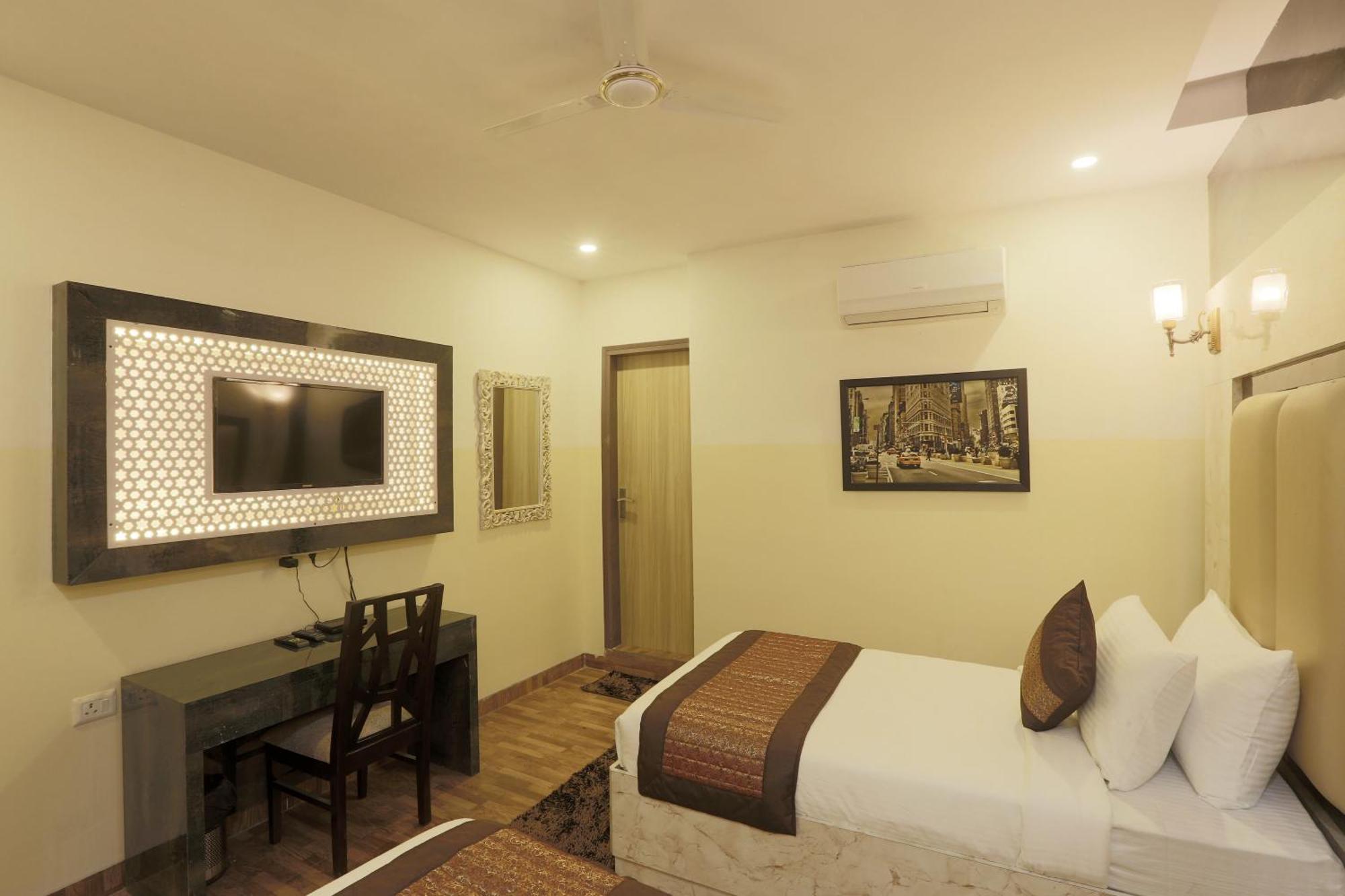 Plazzo Prime Plaza At Delhi Airport Bed & Breakfast Yeni Delhi Dış mekan fotoğraf