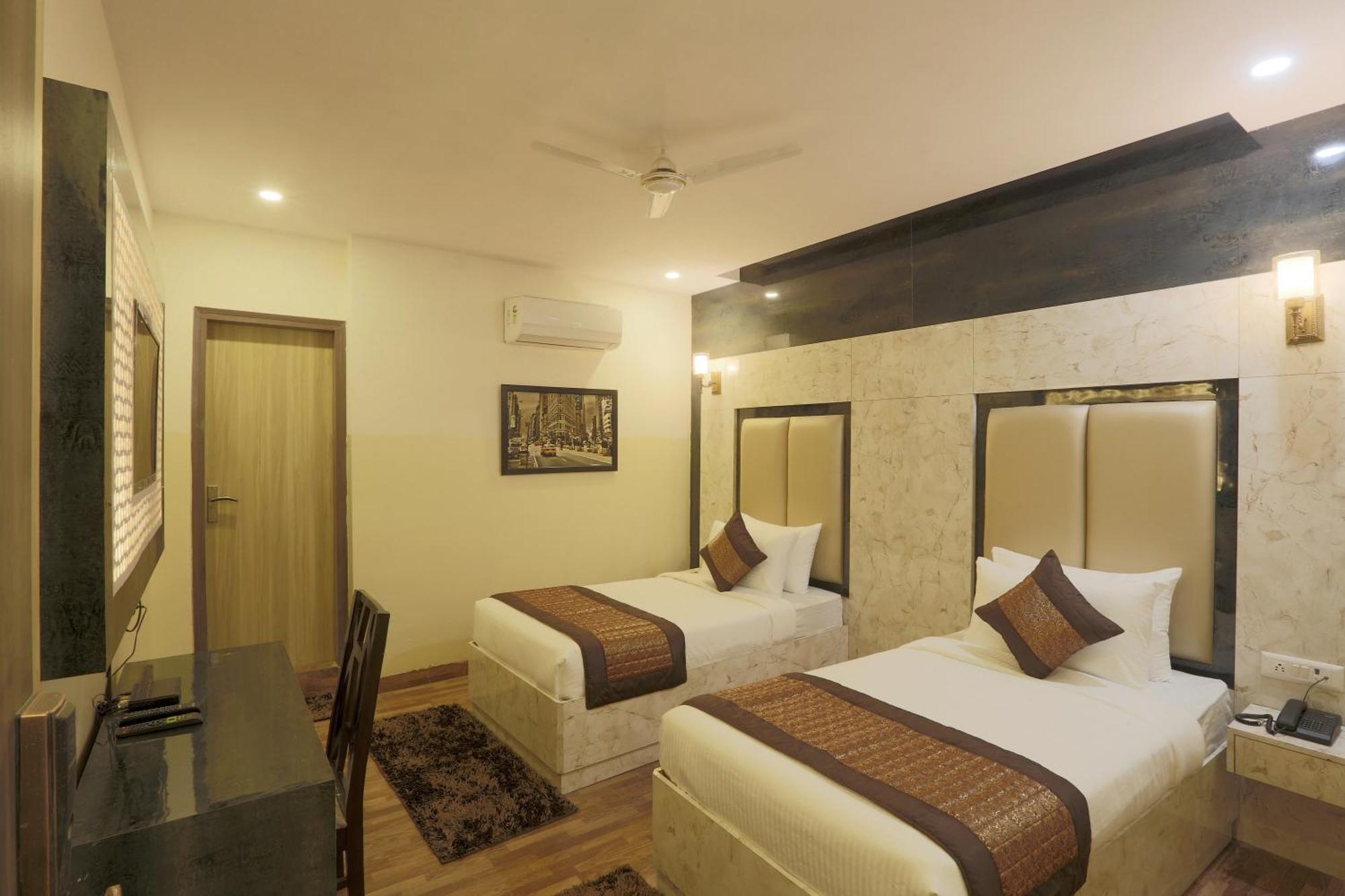 Plazzo Prime Plaza At Delhi Airport Bed & Breakfast Yeni Delhi Dış mekan fotoğraf